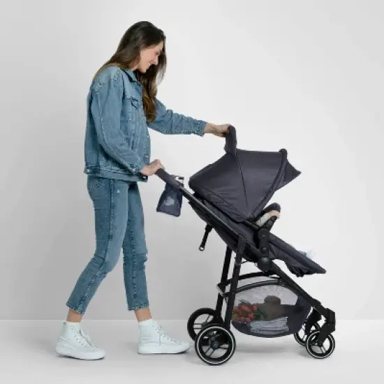 babyGap by Delta Children 2-in-1 Carriage Stroller image {2}