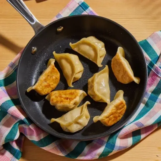 MiLa Frozen Potsticker Dumpling Chicken - 9.9oz image {5}