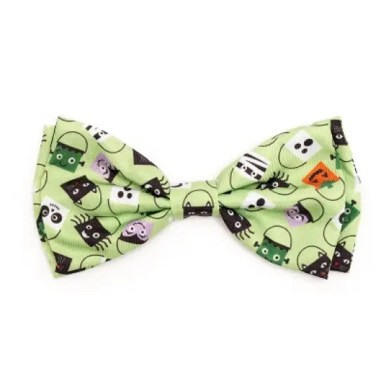 The Worthy Dog Tricks for Treats Adjustable Bow Tie Accessory image {3}