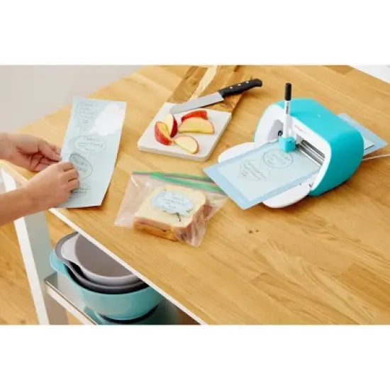 Cricut Joy 3pk 0.8 Point Glitter Gel Pens image {2}