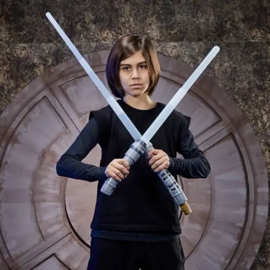 Star Wars Lightsaber Forge Ultimate Ahsoka Masterworks Set image {5}