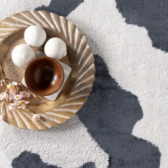 nuLOOM Shakira Modern Leopard Area Rug image {5}