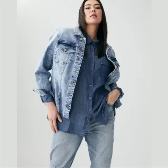 Molly & Isadora Women's Light Wash Denim Jacket image {6}