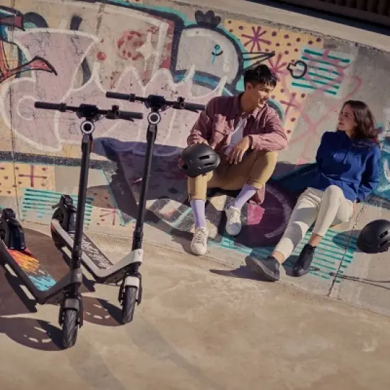 NIU Electric Kick Scooter KQi2 Pro image {10}