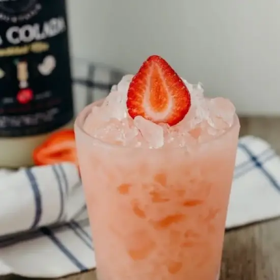 Crafted Cocktails Pina Colada Mix: 6 Pack: 80 Calories Per Serving, Premium Coconut Cream, Pineapple Juice and Organic Agave&nbsp; 8 Cocktails Per Bottle image {5}