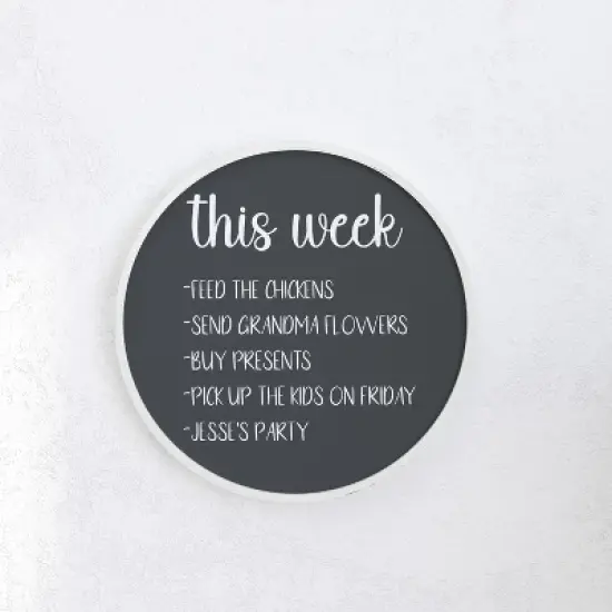 Merrick Lane Round Magnetic Chalkboard with Eraser, Chalk and Solid Wood Frame image {1}