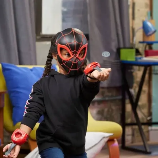 Marvel Spider-Man: Across the Spider-Verse Web Action Gear image {9}