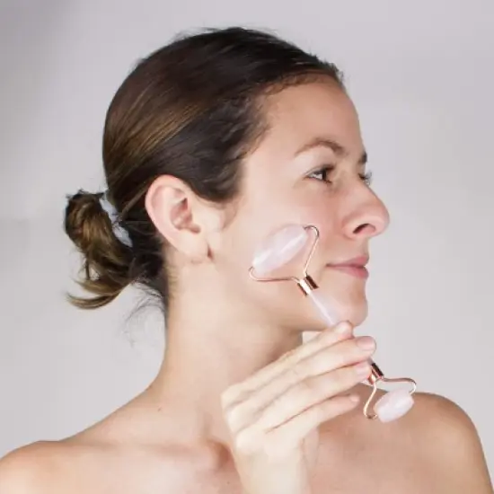 Kitsch Rose Quartz Facial Roller image {6}
