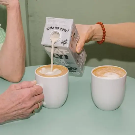 Oatly Oatmilk Barista Edition Non-Dairy Milk - 32 fl oz image {4}