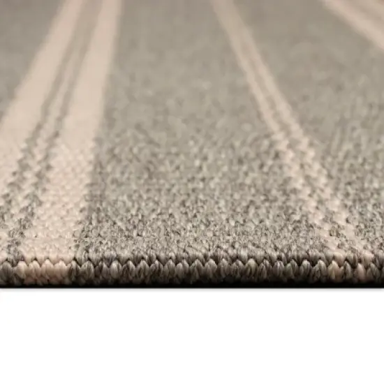 Liora Manne Mia Stripes Indoor/Outdoor Area Rug.. image {4}