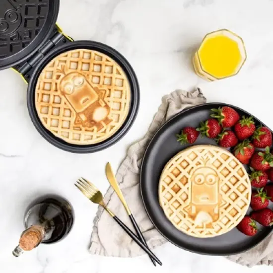 Uncanny Brands Minions Kevin Waffle Maker image {5}