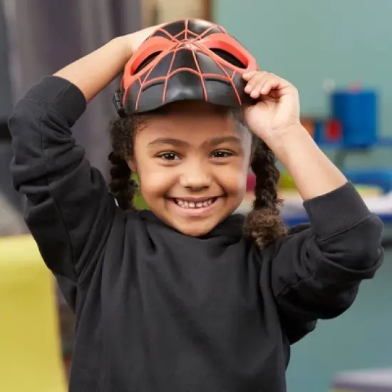 Marvel Spider-Man: Across the Spider-Verse Web Action Gear image {8}