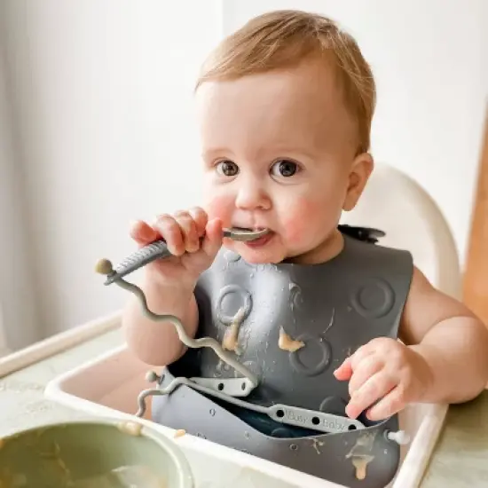 Busy Baby Silicone Stop-Drop Travel Bib with Tethers & Utensils image {5}