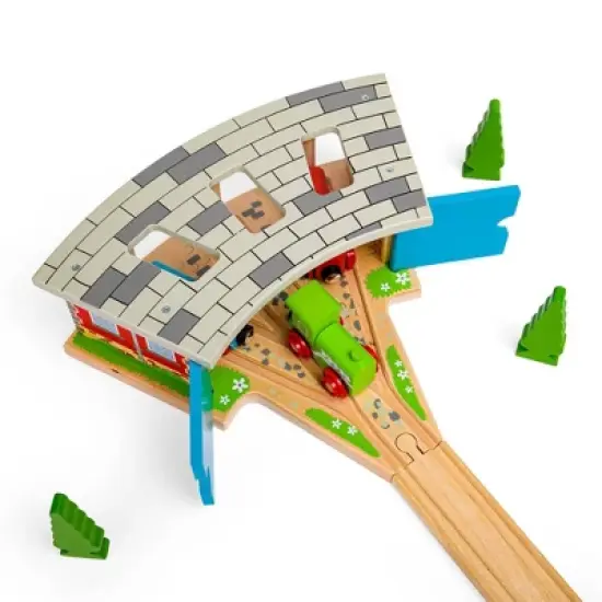 Bigjigs Rail Triple Engine Shed image {6}