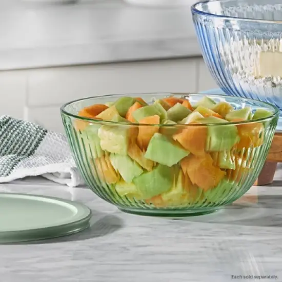 Pyrex&reg; Sculpted Tinted&nbsp;2qt Lidded Mixing Bowl Green image {1}