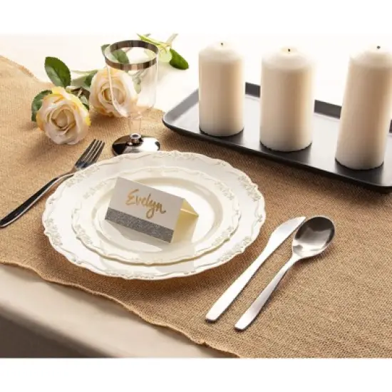 Juvale 25 Pack Vintage-Style Disposable Plastic Party Plates Appetizer Dessert Plates 7.5", Dinnerware Place Setting image {2}