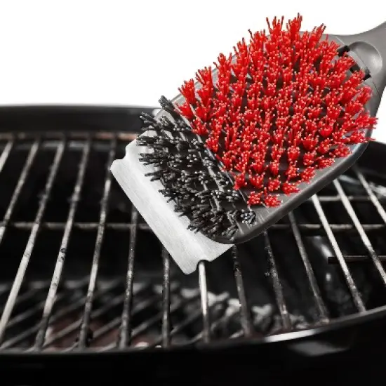 OXO Nylon Grill Brush For Cold Cleaning image {6}