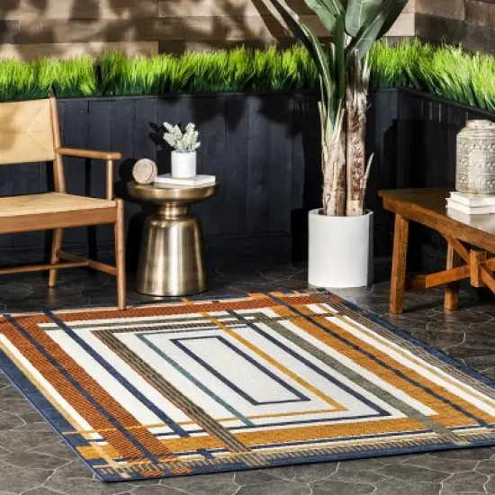 nuLOOM Bennie Transitional Striped Indoor/Outdoor Patio Area Rug image {1}