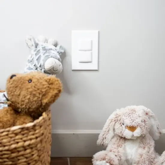 Qdos StayPut Single Outlet Plugs - White 12pk image {2}