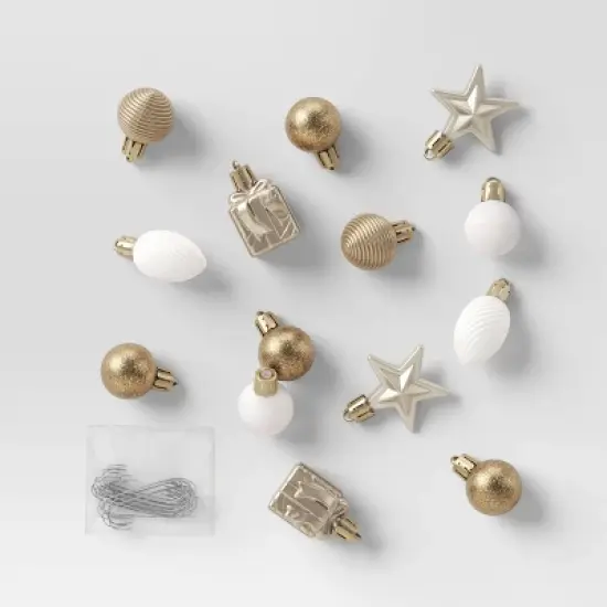 25ct Assorted Shatter-Resistant Christmas Tree Ornament Set - Wondershop&trade; image {4}