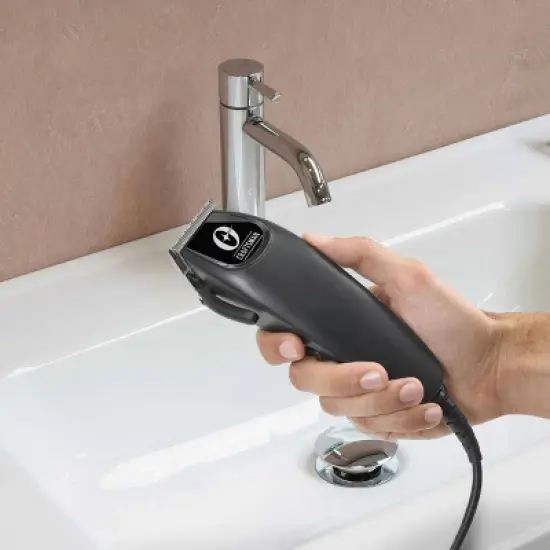 Oster Professional Craftsman Mag Clipper and Ace Mini Trimmer Combo Kit in Black image {4}