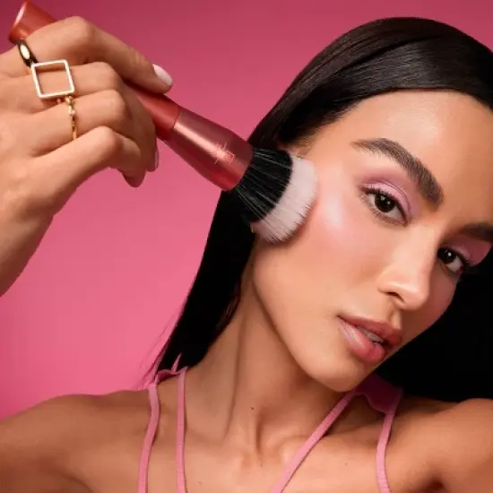 Real Techniques Extra Big Stippling Makeup Brush image {1}