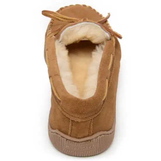 Minnetonka Men's Suede Sheepskin Hardsole Moc Slipper image {3}