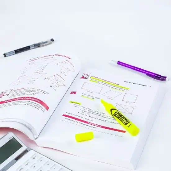 Avery HI-LITER Desk-Style Highlighters Chisel Tip Fluorescent Yellow 36/Box 98208 image {6}