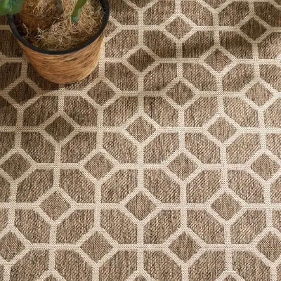 Beach House BHS127 Power Loomed Rug - Safavieh image {3}