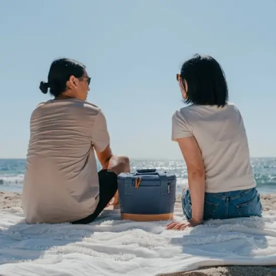 CleverMade Tahoe 18 Cans Collapsible Soft Sided Cooler - Ocean: Water-Resistant, Zip Closure image {10}