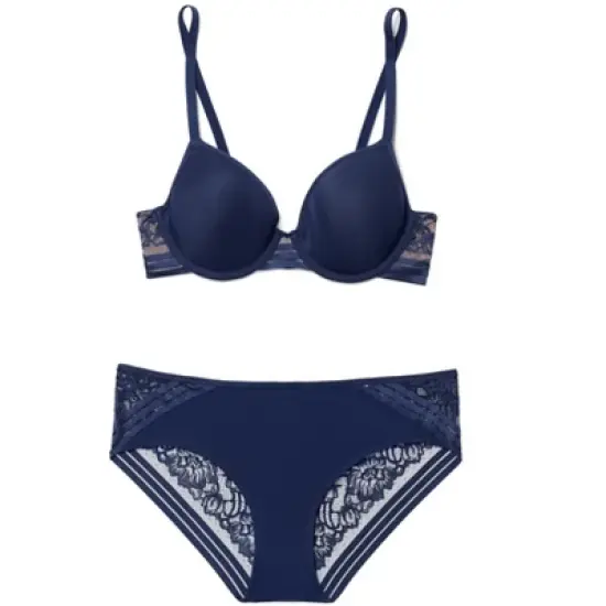 Adore Me Women's Amellia Full Coverage Bra image {1}