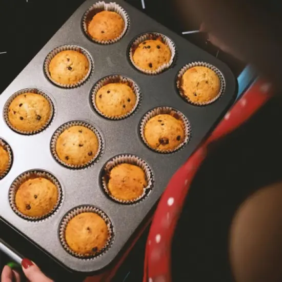 Unique Bargains Greaseproof Disposable Standard Size Cake Cookie Baking Cups 100 Pcs Pink image {3}