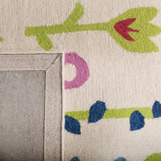 Safavieh Kids SFK918 Hand Tufted Area Rug  - Safavieh image {3}