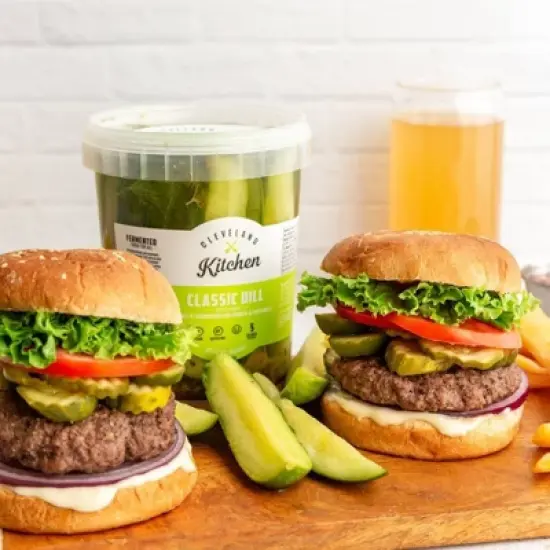 Cleveland Kitchen Classic Dill Pickle Spears - 32oz image {5}