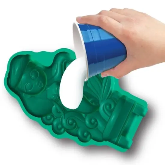 Disney Pour N Paint Princess Activity Kit image {3}