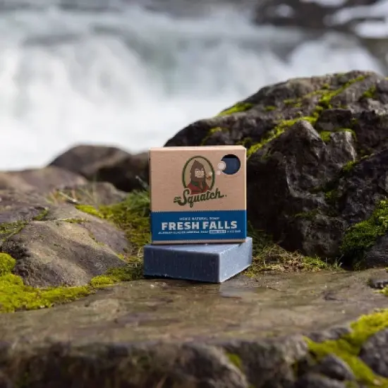 DR. SQUATCH Men's Bar Soap - Fresh Falls - 17.65oz/4ct image {4}