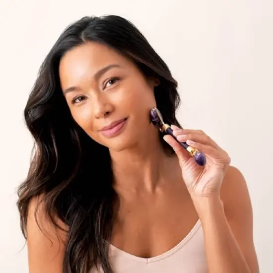 Plum Beauty Amethyst Facial Roller - 1ct image {1}