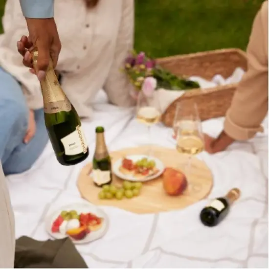Chandon Brut Sparkling Wine - 3pk/187ml Bottles image {2}