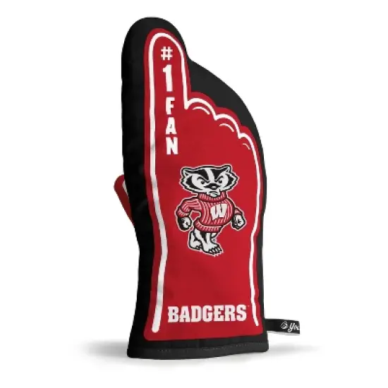 NCAA Wisconsin Badgers Oven Mitt image {1}