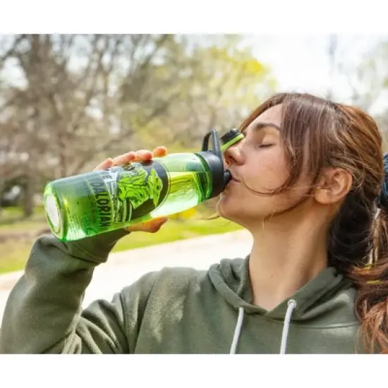 Silver Buffalo Star Wars: The Mandalorian Plastic Water Bottle With Screw-Top Lid | 28 Ounces image {5}