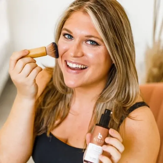 Beauty by Earth Face Self Tanner Serum image {6}