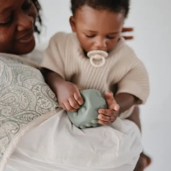 Mushie Dice Press Toy - Sage Sand - 2pk image {2}