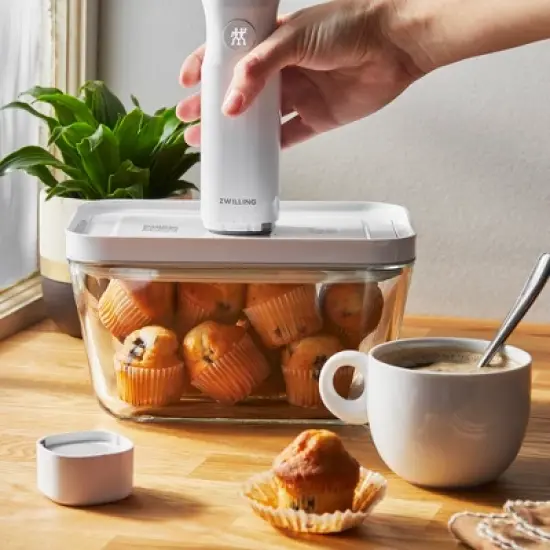 Zwilling Fresh & Save 32-pc Vacuum Sealer Machine Set, Sous Vide Bags, Meal prep, Airtight Food Storage Containers Glass image {4}