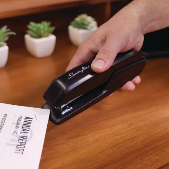 Swingline 545pk Value Stapler Black image {3}