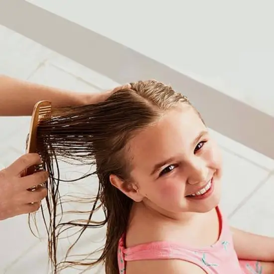 Suave Kids Detangler Spray For Tear-Free Styling Silly Apple - 10 fl oz image {4}