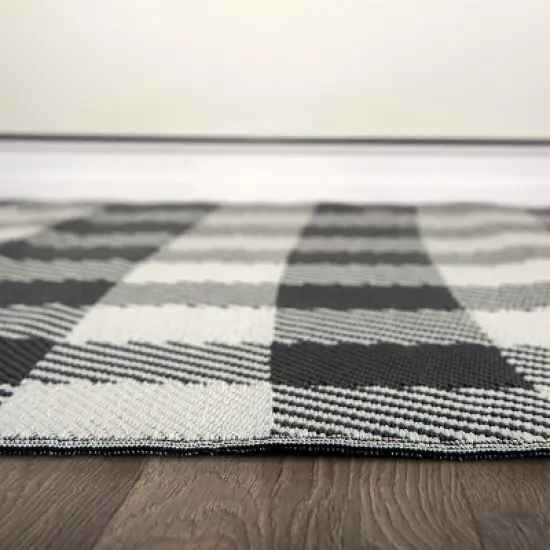 World Rug Gallery Buffalo Plaid Reversible Plastic Outdoor Rugs image {2}
