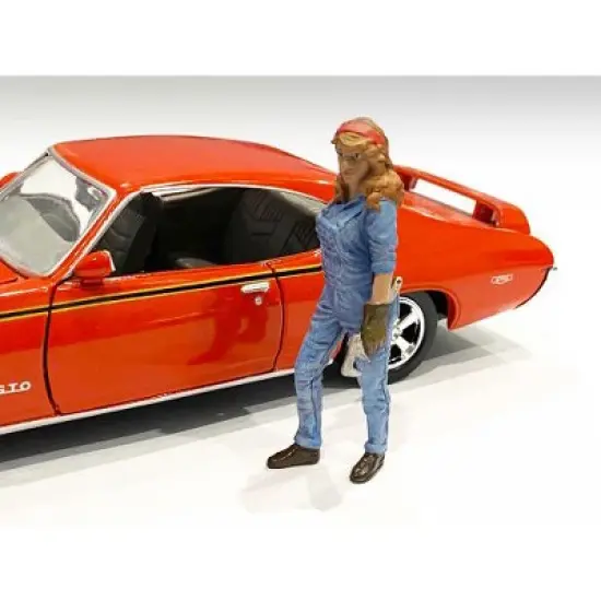 Retro Female Mechanics Figurines 4 piece Set for 1/18 Scale Models by American Diorama image {3}