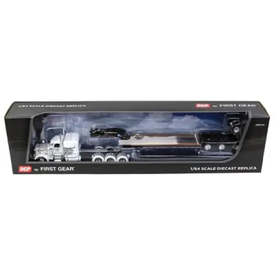 First Gear DCP 1/64 Scale Peterbilt Model 389 Tri-Axle with 63" Flat Top Sleeper & Fontaine Magnitude Lowboy Trailer with Flip Axle 60-1476 image {4}