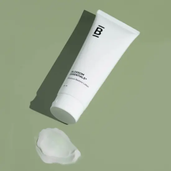Blossom Essentials Moisture Restore Body Lotion image {3}