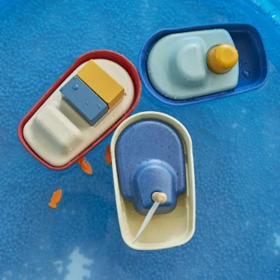 Plantoys| Tugboat image {5}